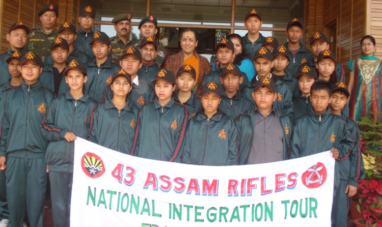 मणिपुर के छात्रों का समूह/group of students from manipur