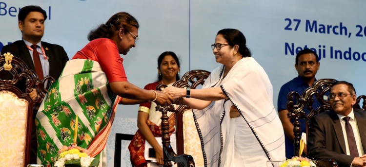 mamta didi warmly welcomed the president