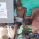बुजुर्ग और दिव्यांग घर से मतदान करें!