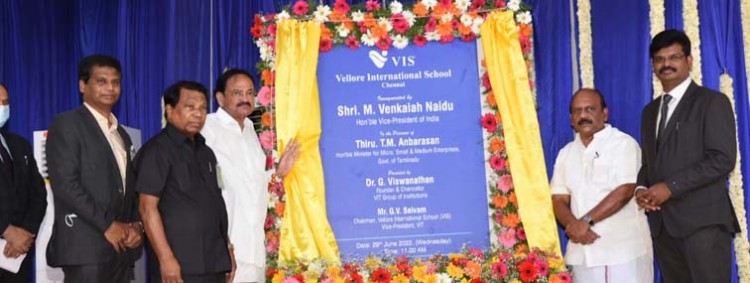venkaiah naidu inaugurating the vellore international school in chennai