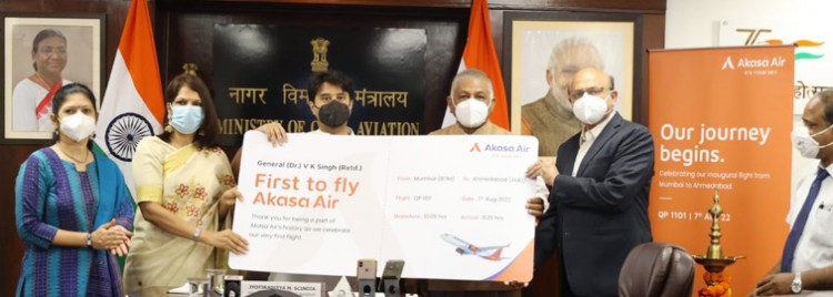 akash air starts flight service from mumbai to ahmedabad