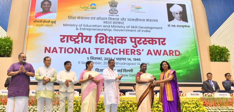 selected teachers from across the country honored on teacher's day
