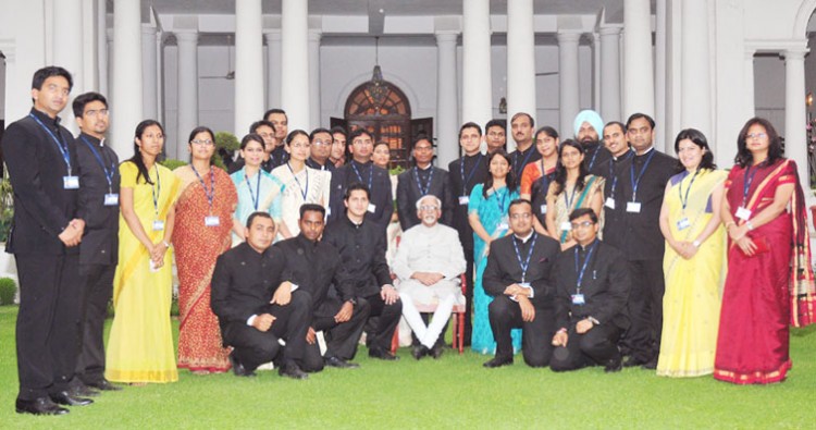 mohammad hamid ansari with the ias probationers batch 2012