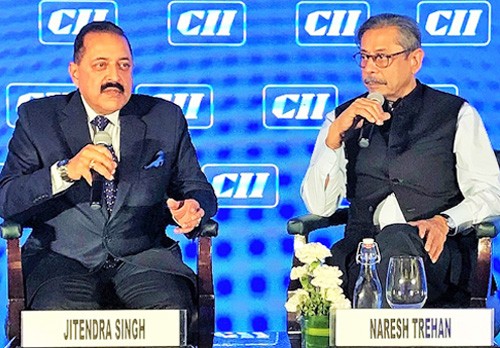 minister of state dr. jitendra singh and cardiologist dr naresh trehan