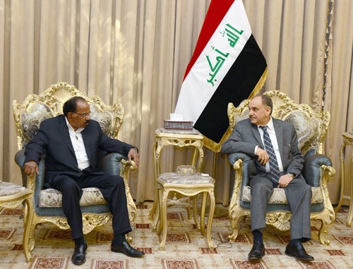 the union minister for petroleum & natural gas, dr. m. veerappa moily meeting the deputy prime minister of iraq, dr. saleh al-mutlaq, in baghdad