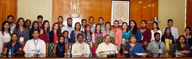 youths visited india from nine countries met minister of state