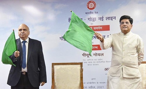 railway minister flags off hansdiha-godda railway line