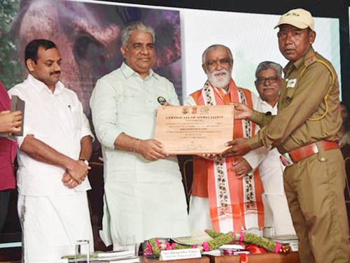 gaj gaurav awards given on elephant conservation