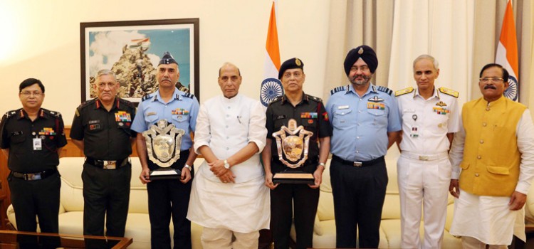 defense minister honored bangalore and lucknow command