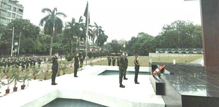 general mm naravane paid tributes to the valiant soldiers