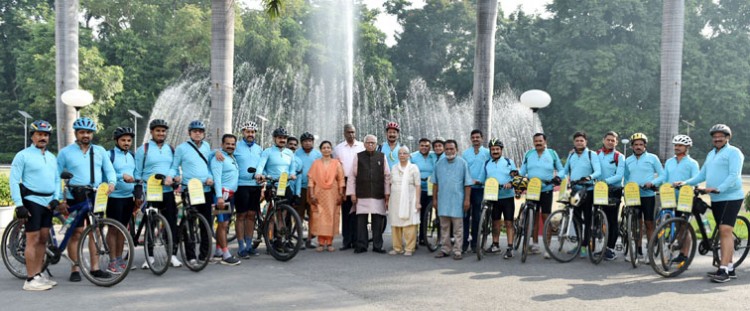 bicycle travel team vagha departure from lucknow