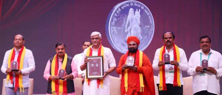 victory commemoration of queen chennamma of kittur victory commemoration of queen chennamma of kittur