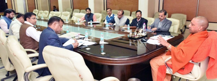 chief minister reviewed the activities of the department of information and public relations