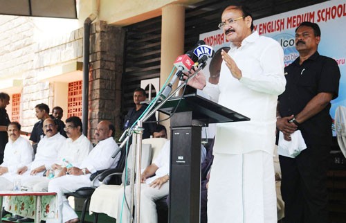 m. venkaiah naidu addressing the andhra university high school