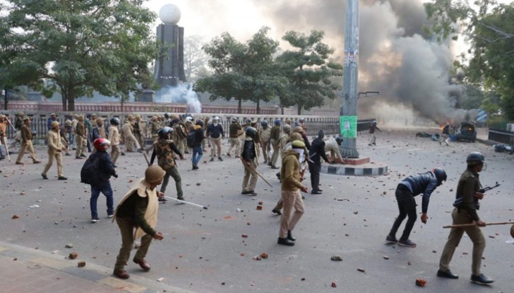 onslaught and stone pelting on the security forces