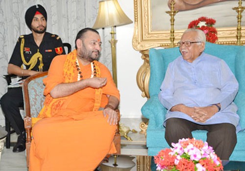 shankaracharya of shardapitha meets governor