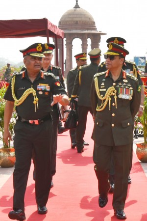 bangladesh army chief visits india