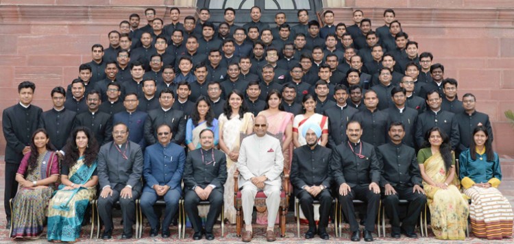ram nath kovind with the probationers of the indian forest service