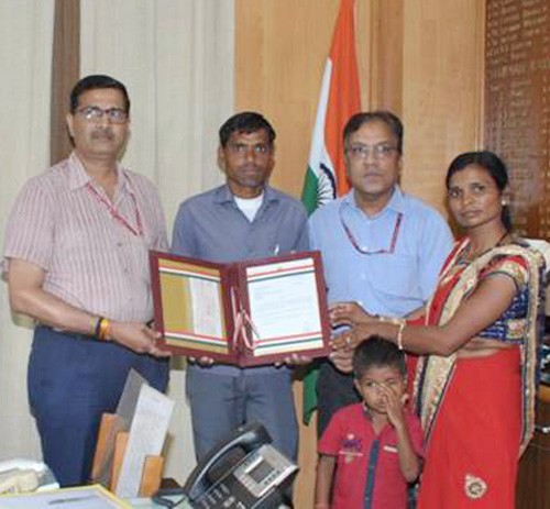 railway board president ashwani lohani honors trackman balwant