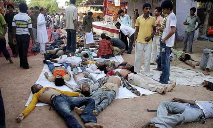 many died in a temple stampede in chitrakoot