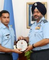 भारतीय वायुसेनाध्यक्ष से मिला सम्मान
