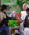 बच्चों से मिले प्रधानमंत्री