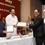 लॉयड कॉलेज को उत्कृष्टता पुरस्कार