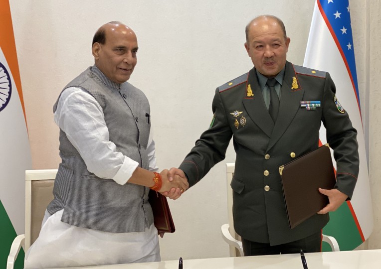 भारत और उज्बेकिस्तान के रक्षामंत्री
