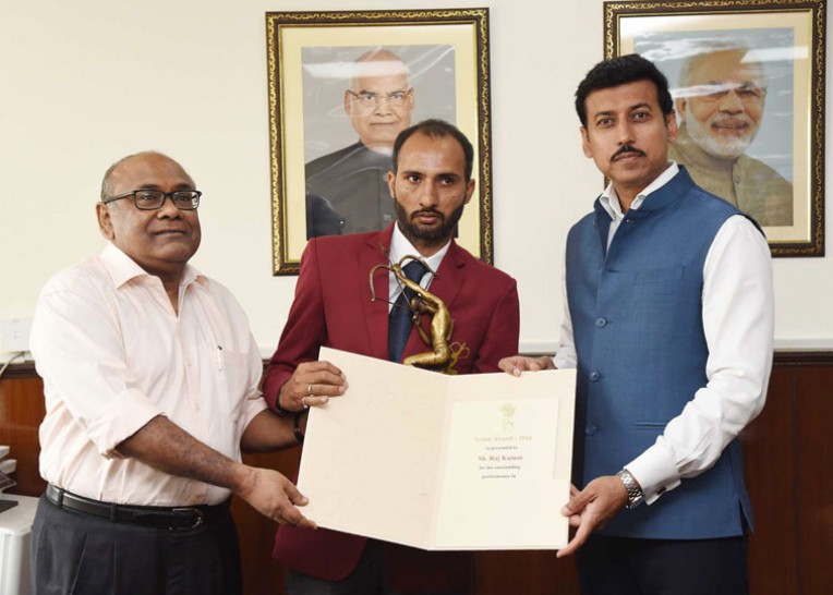 खेल राज्यमंत्री ने दिया अर्जुन सम्मान