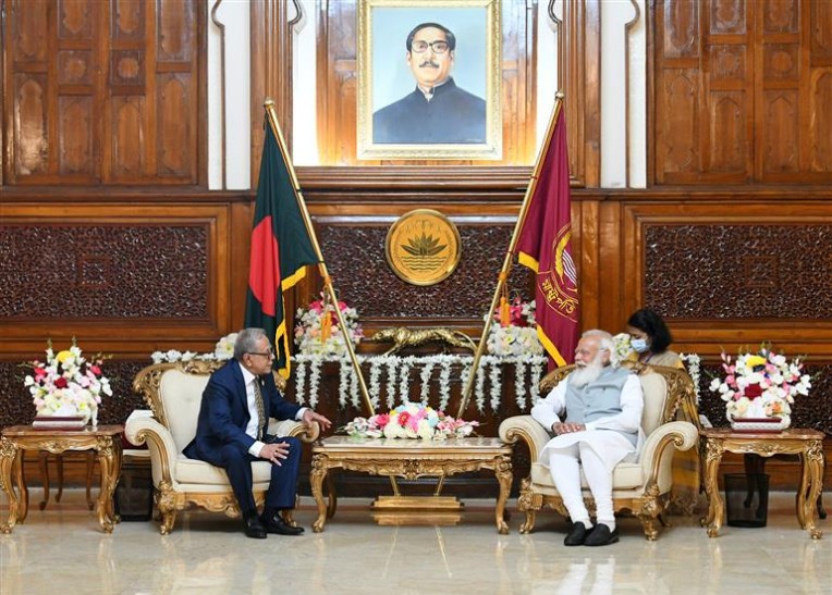बांग्लादेश के राष्ट्रपति से मुलाकात